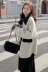 Áo khoác len cừu dành cho phụ nữ mang thai phong cách mùa thu và mùa đông nóng bỏng của phụ nữ Xiaoxiang phong cách đại học lông một áo khoác cashmere dày
