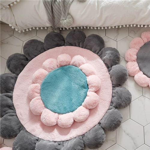 Ковер, детская подушка, популярно в интернете, в цветочек