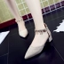 2017 mùa hè Hàn Quốc phiên bản của phụ nữ hoang dã của giày cao gót màu xám khóa khóa hollow từ khóa dép dày với đôi giày nhọn giày dép juno Sandal