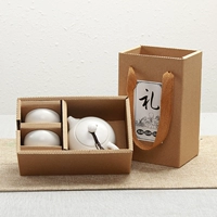 Подарочная коробка оснащена горшком с 2 чашками луны белого цвета