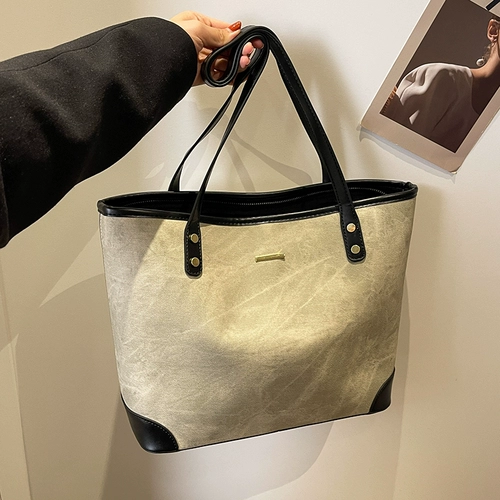 Универсальная вместительная и большая сумка через плечо