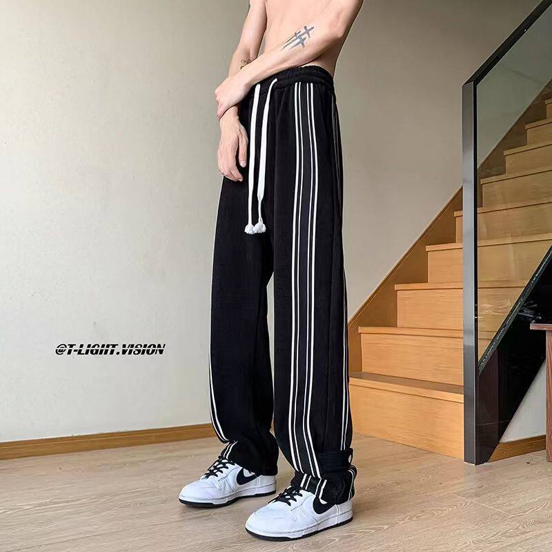 Summer high street drape pants for men, American black and white striped straight-leg pants, niche design casual sportswear pants Item Picture