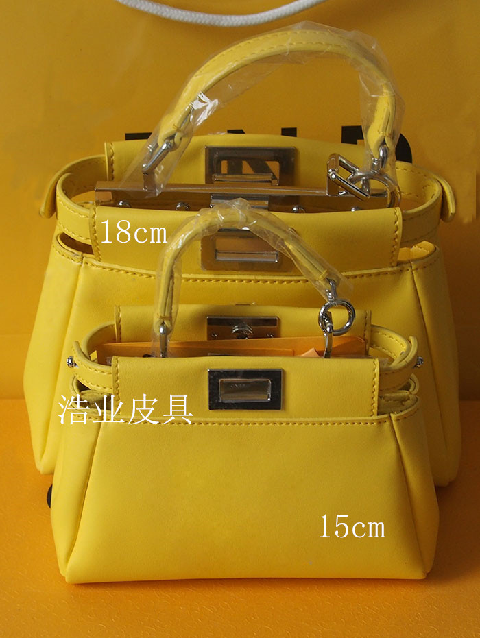 Yellow 18CmOne shoulder Messenger Kitten bag peekaboo mini Star of the same style Mini Small bag female 2017 new pattern portable Korean version