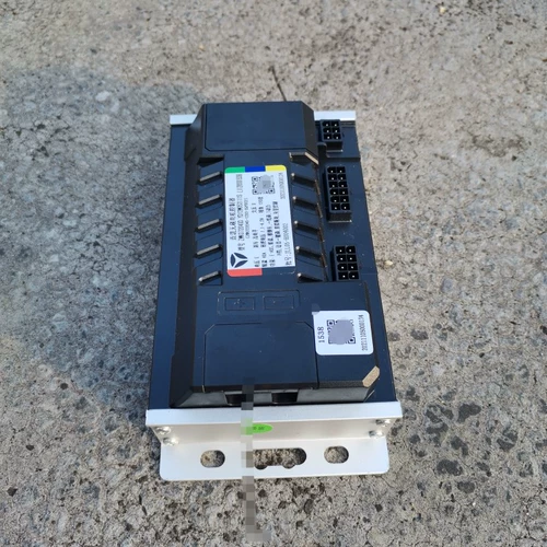 Электромобиль Yadi Оригинальный контроллер 72V40A Yunnangui Sichuan Malaysia 1200 Wish Riging King E6 Enhanced версия