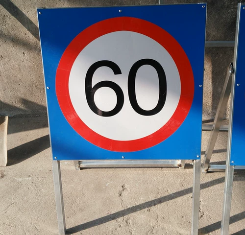Скорость скорости 60 40 километров может быть складываемым отражающим индикатором дорожного строительства признаки знаков предупреждающих знаков дорожного движения