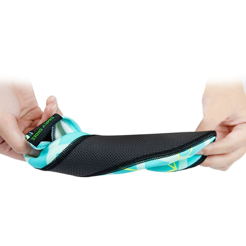 Детская пляжная обувь подходит для мужчин и женщин, нескользящие туфли, быстросохнущие кроссовки, пляжный стиль, мягкая подошва