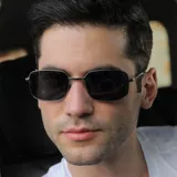 Солнцезащитные очки мужской поляризатор может сложить солнцезащитные очки.