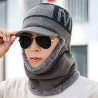 Есть карнины M -меченые серым (один)