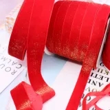 Золотой блестящий золотисто -коричневый с красными фестивалями невест