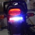 Xe máy sửa đổi biển số xe nhấp nháy ánh sáng ba bánh led phanh ánh sáng phía sau đuôi siêu sáng rogue đèn cảnh báo ánh sáng - Đèn xe máy