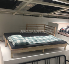 Кровать из массива