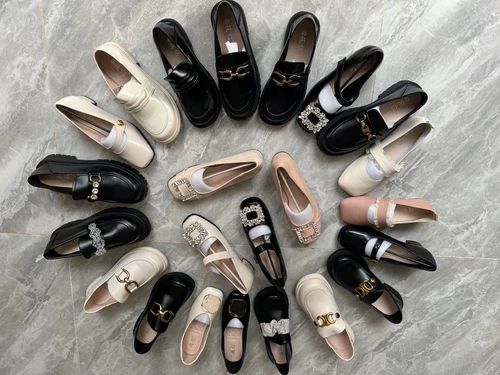 29.99 Плохая женская обувь, перфекционист берет осторожно [положительный код, позитивная стрельба, большой размер ширины ног]]