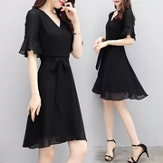 Váy ngắn màu đen của Hepburn dành cho nữ 2018 hè mới thon gọn váy voan đen có khí chất váy dài v-cổ - Váy dài