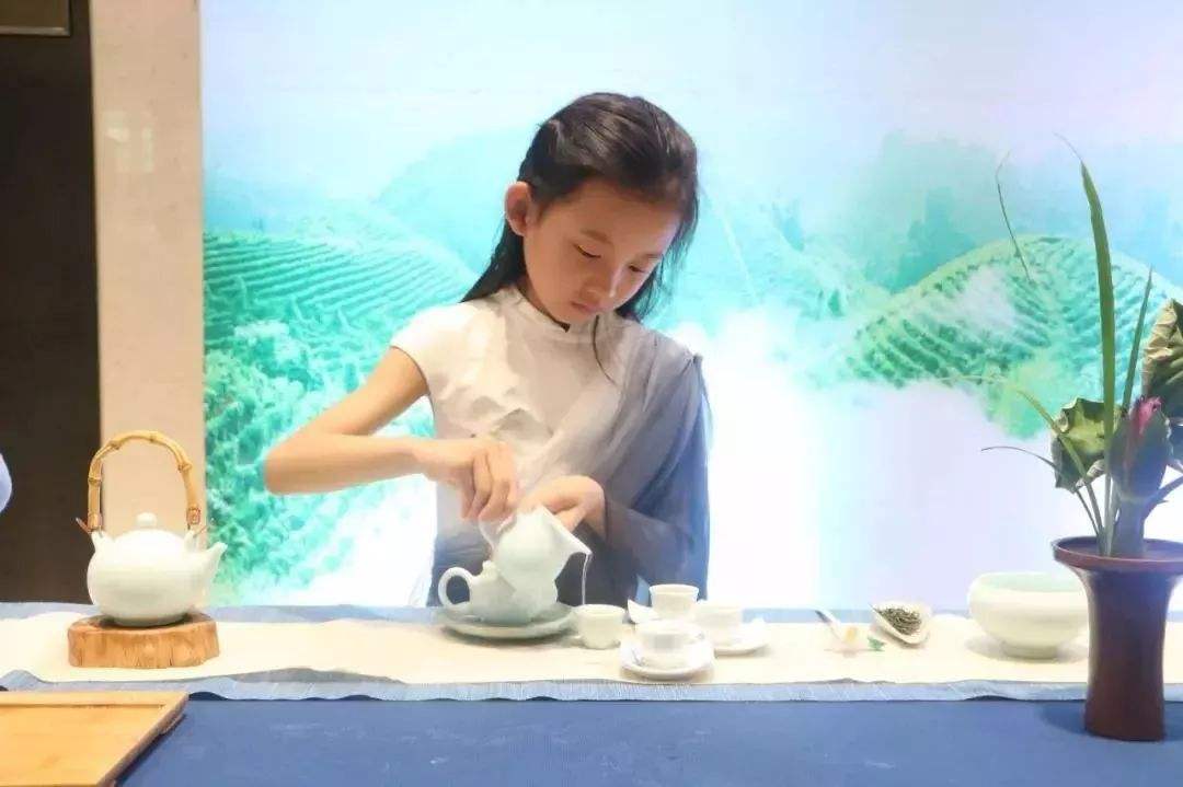 你知道茶席上的基礎茶具是什麼嗎