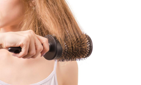 冬季头发打结还炸毛,三步轻松搞定!