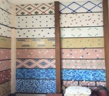 Белый бассейн, дорожная стеклянная мозаика