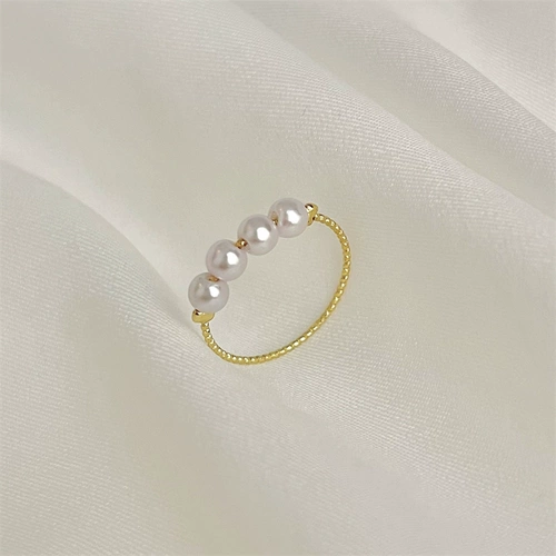 Модное небольшое дизайнерское кольцо из жемчуга, коллекция 2023, на указательный палец, простой и элегантный дизайн