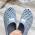 Mùa hè nam mềm dưới sông thời trang giản dị giày lỗ phẳng bề mặt lưới chống trượt dép nhựa đi biển dép học sinh trung học - Sandal dép đế cao nam Sandal