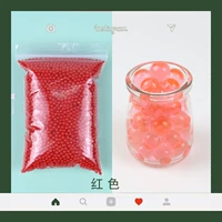 Около 200 зерен красного