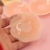 Mận dán miếng dán ngực tròn mỏng thoáng khí cảm giác dính tinh tế đồ bơi lâu dài đối tác núm vú đồ lót dán đồ lót Nắp núm vú