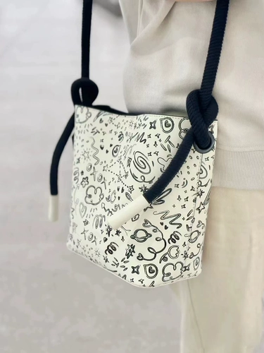 Милая вместительная и большая летняя портативная сумка на одно плечо, 2023, популярно в интернете