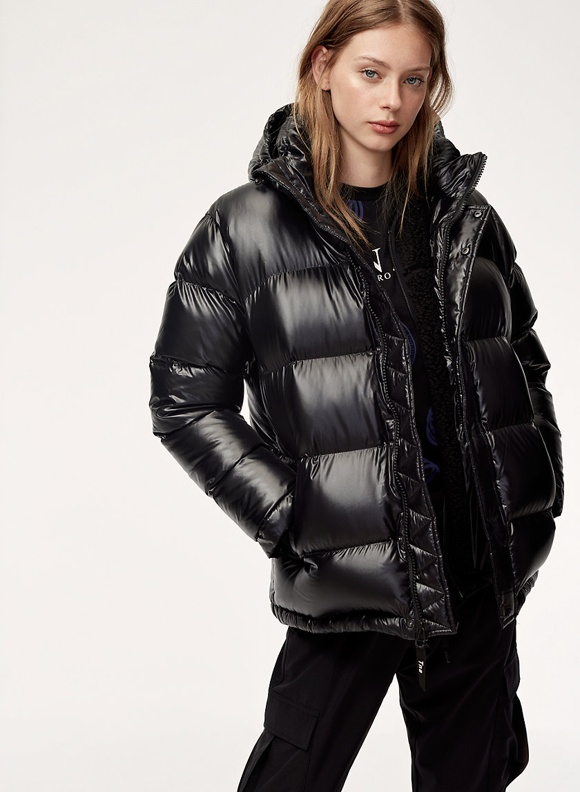 Puffer jacket. Пуховик TNA Aritzia сайт. Куртка Puffer Jacket. TNA super Puff Aritzia. Superpuff Aritzia пуховик.