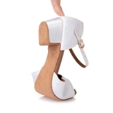 Белая атласная детская латино -танце