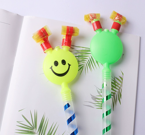 Большой свисток, игрушка, популярно в интернете, коллекция 2023, подарок на день рождения