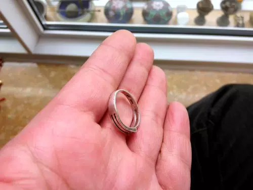 Серебряное кольцо