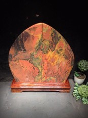 Ювелирные изделия и полуфабрикаты 《射日神弓》桂林鸡血玉图案对板摆件，48×2×55cm重26.5斤