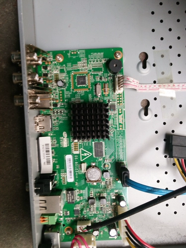 Оригинальное строительное видео видео DS-7804HW-E1/M 4 Мониторинг высокого разрешения DS-80123