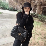 Цепь, сумка через плечо, вместительная и большая сумка на одно плечо, в стиле Шанель, на цепочке, из натуральной кожи