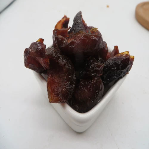 Новые грузовые фермеры самооценка без сахара, первичных и первичных продуктов натурально сушили сливы сухой кислые и сладкие фрукты 500 г