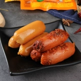 Shuanghui кукурузный кишечник острый и хрустящая колбаса 32G*60 полная коробка сладкая хот -дога