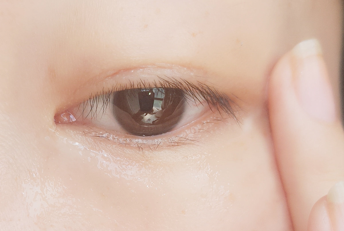 用了这只神奇眼霜,我眼周的干纹淡了