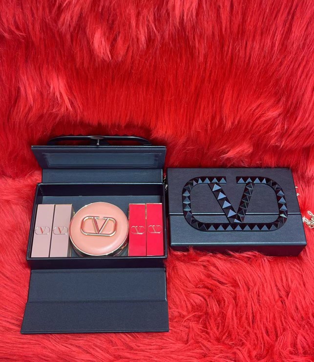 Valentino Black Cosmetic Case Chain Bag 