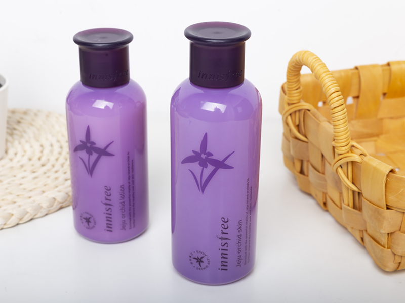 水乳紫色瓶子图片
