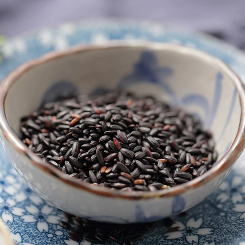 Черный рис 500 г на ферме черный рис черный рис ядра фиолетового риса Разное зерно