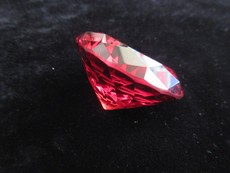 Ювелирный камень 清代老宝石切割面 锥形红宝石摆件 鸿运当头 古董收藏品