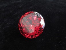 Ювелирный камень 清代老宝石切割面 锥形红宝石摆件 鸿运当头 古董收藏品