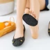 Vớ nữ mùa hè nông miệng ngón chân cái nửa vô hình thuyền vớ set với pad phần mỏng ngón silicone không trượt vớ cao gót