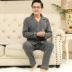 2021 phong cách mới pijama nam dài tay cotton mùa xuân và mùa thu người trung niên và người cao tuổi dịch vụ tại nhà quần vải nam Bộ đồ