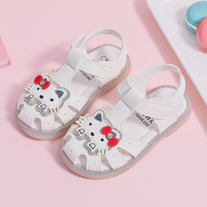 Beigebaby Sandals prewalker  girl Non slip soft sole baby shoes Baotou Kickproof 0-2-4 year lovely Princess shoes