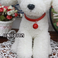 Красный браслет из красной нити, колокольчик