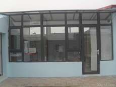 Балконное окно 西安断桥铝铝合金门窗高端别墅门窗节能隔热隔音双层中空钢化玻璃