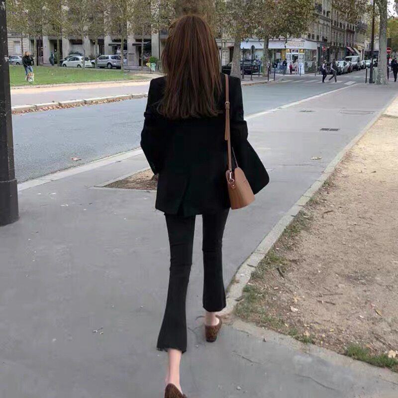 Black slightly flared jeans for women's summer 2022, a new and thin bestseller for slimming women's summer flared pants Application Scenario