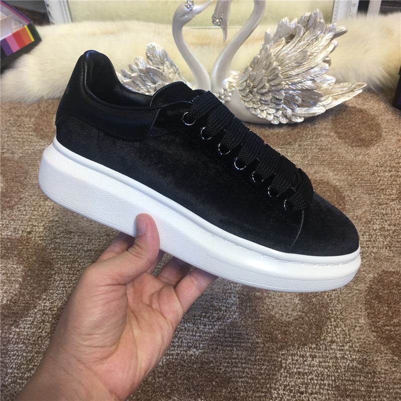 BlackKorean version Star of the same style genuine leather Little white shoes men and women lovers Casual shoes Thick bottom Muffin Velvet surface Internal elevation skate shoes
