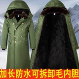 Армия Большое пальто мужчин Зима утолщена новая женщина -охранник холодный хранение холодная одежда Северо -восточная хлопчатобумажная куртка Старая военная хлопковая зеленая пальто