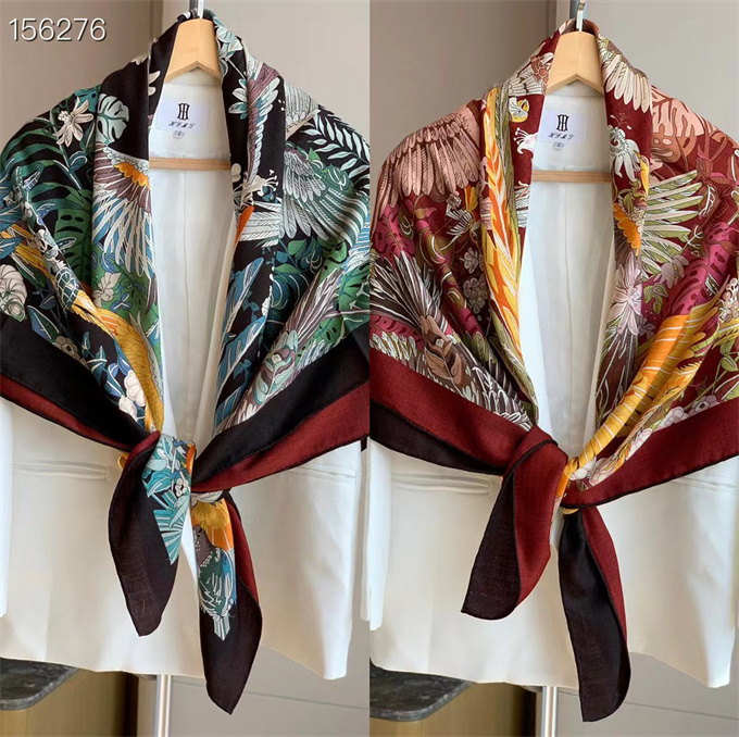 2023 autumn and winter new double-sided two-color velvet large square scarf shawl 140cm silk scarf high-grade cashmere scarf