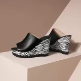 Мюли на танкетке, летние женские тапочки на платформе на каблуке с массивной подошвой, из натуральной кожи, лето 2023 года